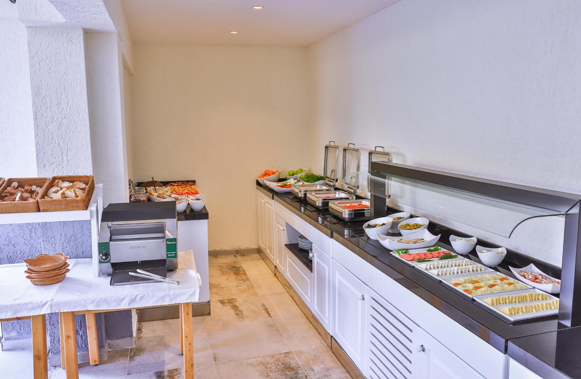 Kas Athena Hotel Екстер'єр фото